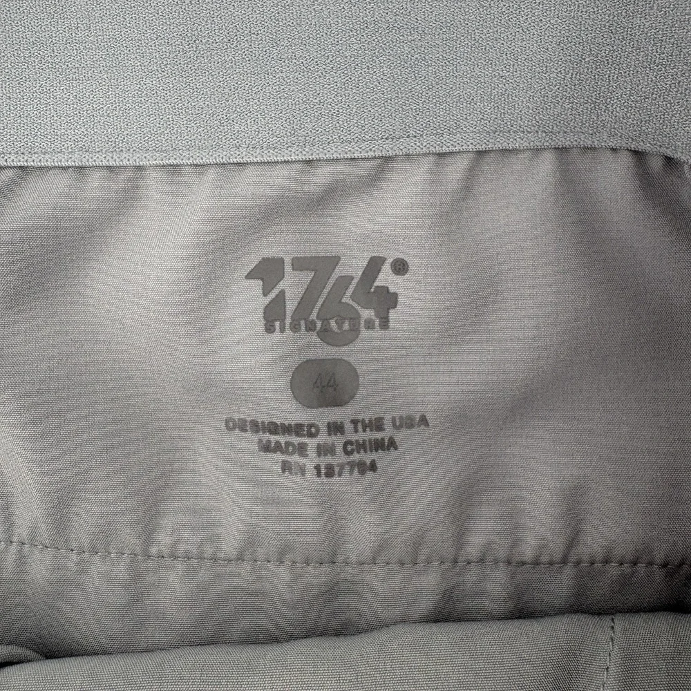 1764 Signature Reid Short Men's Size‎ 44 Grey Flat Front Chino Shorts